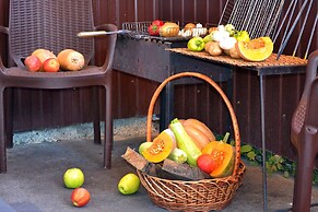 Townhouse Park & House