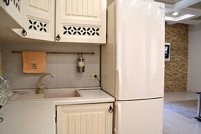 Townhouse Park & House