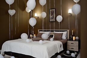 Townhouse Park & House