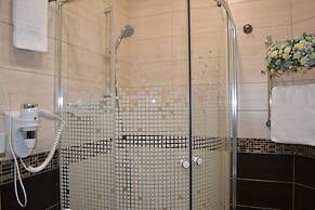 Townhouse Park & House