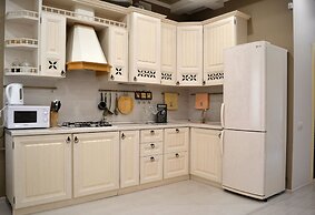 Townhouse Park & House