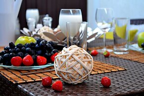 Townhouse Park & House