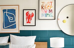 Peterborough House & Motel