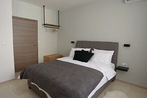 halu! Modern City Center Apartment