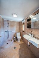 halu! Luxury Villa with Private Pool