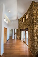 halu! Luxury Villa with Private Pool