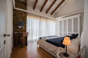 halu! Luxury Villa with Private Pool