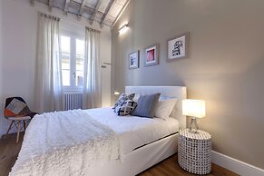 Mamo Florence - St. Elizabeth Tower Apartment