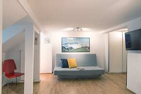 Hitrental Old Town Apartments