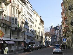 Hitrental Central Apartments