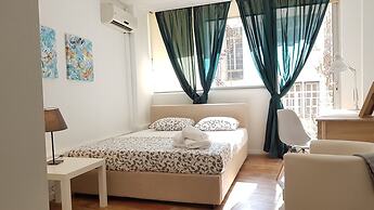 Erra - Berry - Athens Center,180m²,Big Balconies,6 BD,3 BATH
