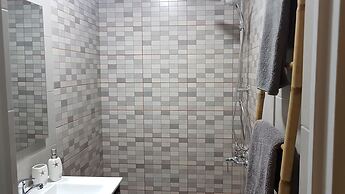 Erra - Berry - Athens Center,180m²,Big Balconies,6 BD,3 BATH