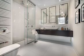 Sky Tower Apartments by Michał & Piotr