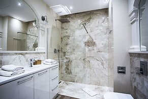 Sky Tower Apartments by Michał & Piotr