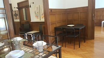 Erra - Violet - Neoclassical - Athens Center,220m²,7 BD,3 BATH