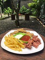 AQILAKOST n CAFE Gadog Puncak