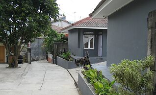 AQILAKOST n CAFE Gadog Puncak