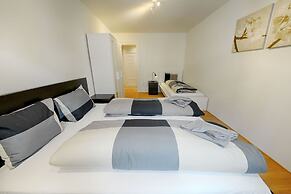 Hitrental City Apartments