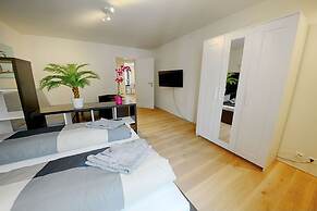 Hitrental City Apartments