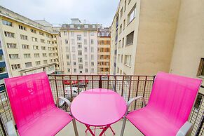 Hitrental City Apartments