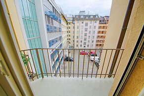 Hitrental City Apartments