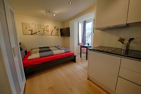 Hitrental City Apartments