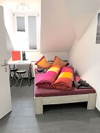 Hitrental Station Apartments