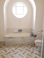 Erra - Taupe - Athens Center,140m²,4 BD,2 BATH