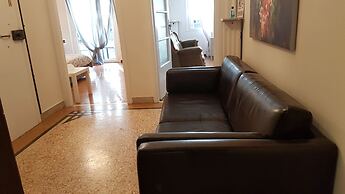 Erra - Teal - Athens Center, 110m², 4 BD, 2 BATH