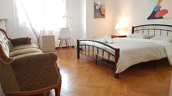 Erra - Teal - Athens Center, 110m², 4 BD, 2 BATH