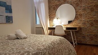 Erra - Teal - Athens Center, 110m², 4 BD, 2 BATH