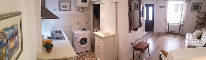 Old Town Economy Apartments