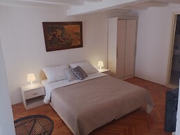 Old Town Economy Apartments