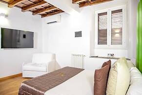 Trevi Queen Apartments