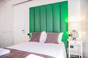 Trevi Queen Apartments