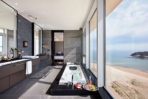 Renebleu by Walkerhill