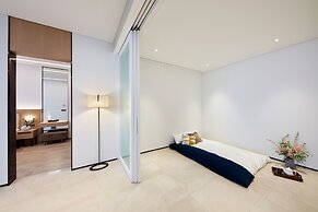 Renebleu by Walkerhill