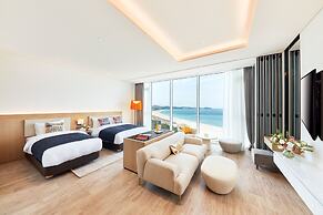 Renebleu by Walkerhill