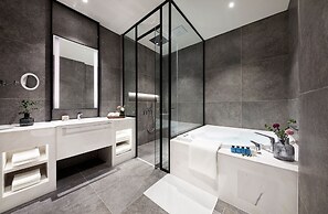 Renebleu by Walkerhill