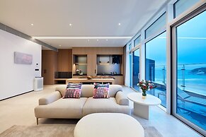 Renebleu by Walkerhill