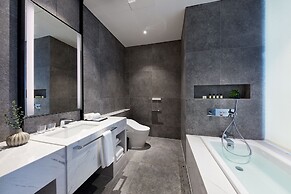 Renebleu by Walkerhill