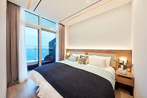 Renebleu by Walkerhill