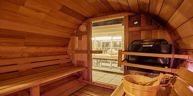 The Pool & Sauna Villa MOTOBU