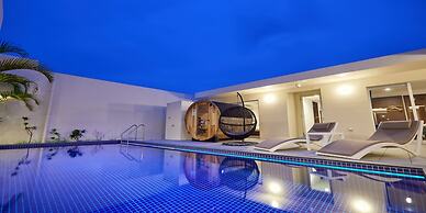 The Pool & Sauna Villa MOTOBU