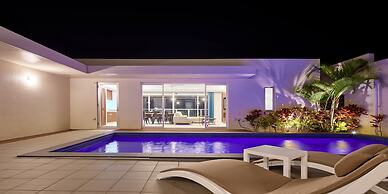 The Pool & Sauna Villa MOTOBU