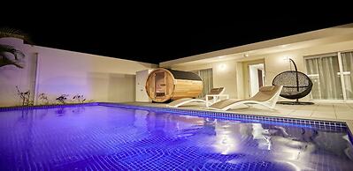 The Pool & Sauna Villa MOTOBU