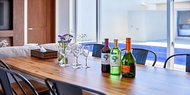 The Pool & Sauna Villa MOTOBU