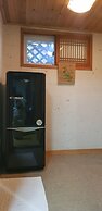 Gallery Jin Hanok Guesthouse