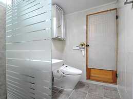 Gallery Jin Hanok Guesthouse