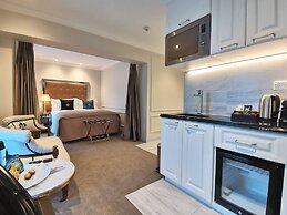 The Salisbury Luxury Class